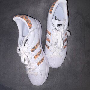 Adidas Superstar White Leopard Print Stripes Sneakers Women’s Size 6 Shell Toe
